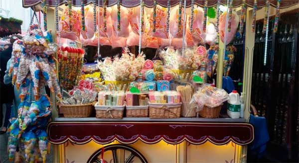 Quais são os equipamentos necessários para vender doces na rua